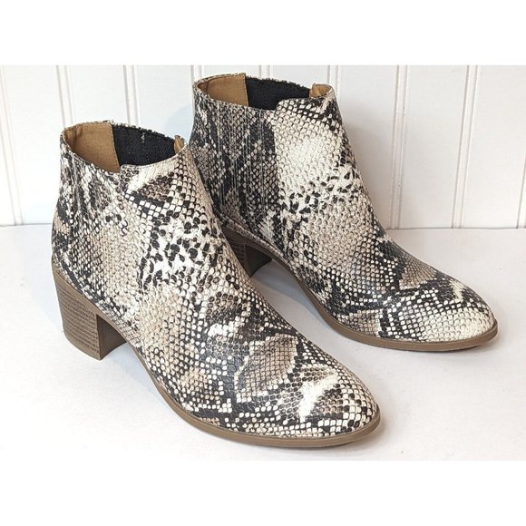 Snake Womens Booties Casual High Heel‎ 3" & Up - Size 6.5 Maurices New - Picture 1 of 8